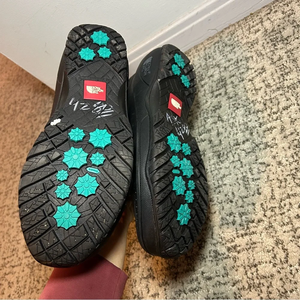 The North Face Black Thermoball Waterproof Utility Lace-Up Winter Boots Size 9.5
